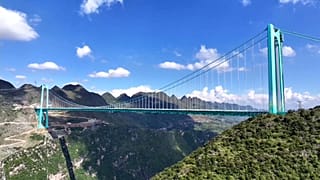World’s tallest bridge opens in China 