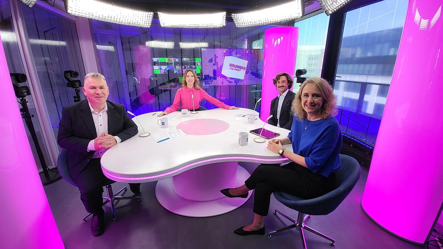 Host Méabh Mc Mahon with Donnacha Ó Beacháin, Ilke Toygur, Matthew Robinson