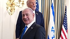Benjamin Netanjahu izraeli kormányfő és Donald Trump amerikai elnök Washingtonban 2025. szeptember 29-én