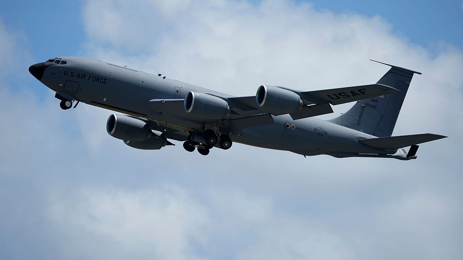 هواپیمای سوخت‌رسان KC-135 Stratotanker