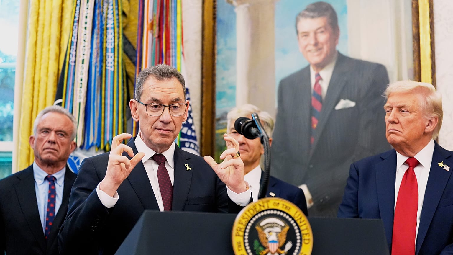 Albert Bourla, chairman and chief executive officer of the pharmaceutical company Pfizer. speaks in the Oval Office of the White House. 30 Sept. 2025.