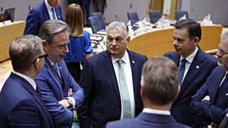 Orbán Viktor európai vezetőkkel a júniusi brüsszeli EU-csúcson