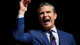 Pete Hegseth amerikai védelmi miniszter beszél a kövér katonákról a Pentagon quanticói értekezletén