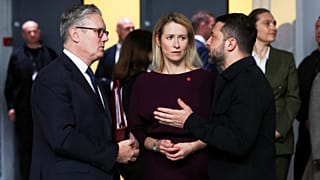 الرئيس الأوكراني زيلينسكي ورئيس الوزراء البريطاني كير ستارمر والممثلة العليا للاتحاد الأوروبي للشؤون الخارجية والسياسة الأمنية كايا كالاس، الخميس 2 أكتوبر/ تشرين الأول 2025.