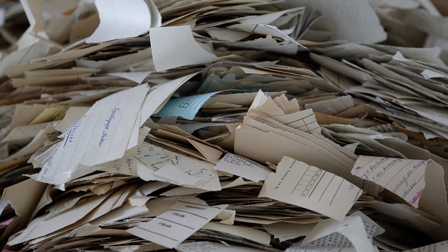 35 Jahre nach der Wiedervereinigung interessiert noch immer viele Deutsche, ob sie damals von der Stasi bespitzelt wurden.