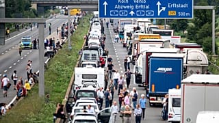 Achtung Verkehrskontrollen: Ablenkung am Steuer erhöht das Unfallrisiko um 50 Prozent.