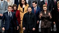 Emmanuel Macron, Volodymyr Zelensky et Mette Frederiksen lors d'une réunion de la Communauté politique européenne (CPE) à Copenhague, Danemark, jeudi 2 octobre 2025.