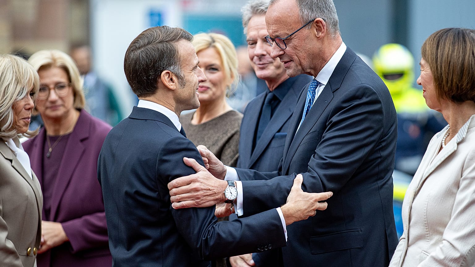 Merz zur Deutschen Wiedervereinigung: "Deutschland steht in einer entscheidenden Phase".