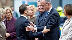 Merz zur Deutschen Wiedervereinigung: "Deutschland steht in einer entscheidenden Phase".
