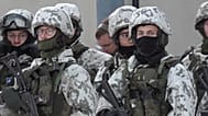 De jeunes soldats Finlandais à l'entrainement