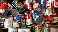 Latas de maíz en la sección de productos agrícolas de la tienda Table Mesa King Soopers en Boulder, 8 de febrero de 2022.