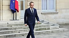 Sébastien Lecornu demitiu-se esta segunda-feira