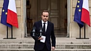 Outgoing Prime Minister Sébastien Lecornu arrives to deliver his statement at the Hotel Matignon in Paris, 6 October, 2025