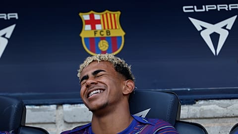 نجم نادي برشلونة لامين يامال