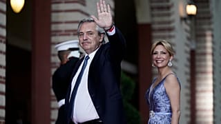 Alberto Fernández, expresidente de Argentina, con su esposa Fabiola Yáñez.