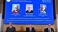 Le Président du Comité Nobel de physique annonce les lauréats 2025. 