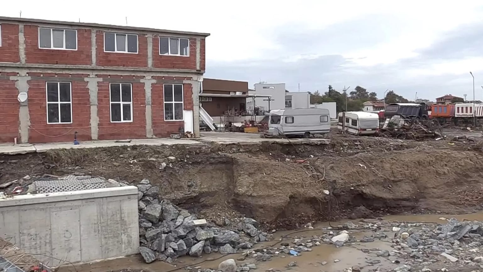 Elenite le 4 octobre, lendemain les inondations,
