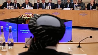 Taliban yönetiminin Dışişleri Bakanı Amir Han Muttaki ile Rusya Dışişleri Bakanı Sergey Lavrov Moskova'da, 7 Ekim 2025