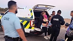 Os migrantes marroquinos desembarcaram a 9 de agosto na praia da Boca do Rio, no concelho de Vila do Bispo, distrito de Faro