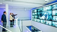 A visit of EU Tech Commissioner Henna Virkkunen to the ASML experience center.