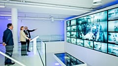 A visit of EU Tech Commissioner Henna Virkkunen to the ASML experience center.
