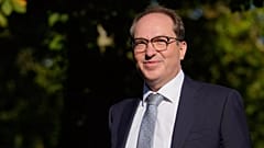 O Ministro do Interior, Alexander Dobrindt, anuncia as alterações à Lei da Polícia Federal após uma reunião do Governo.