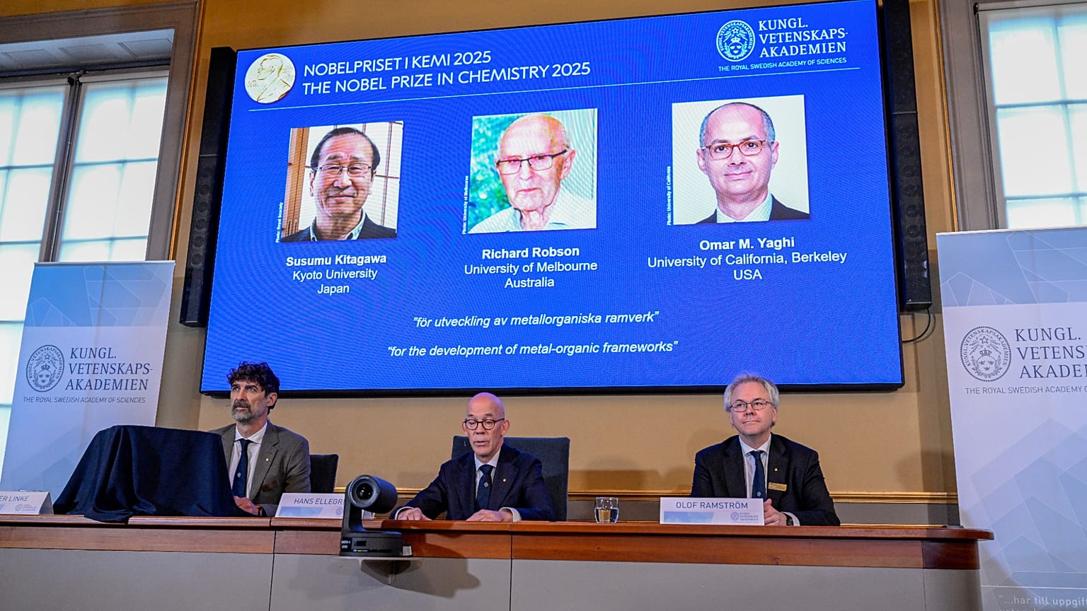 Los ponentes del Instituto Karolinksa anuncian los nuevos Nobel de Química en Estocolmo, Suecia, el, 8 de octubre de 2025