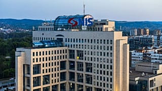 NIS, a Szerbiai Kőolajipari Vállalat székháza Újvidéken