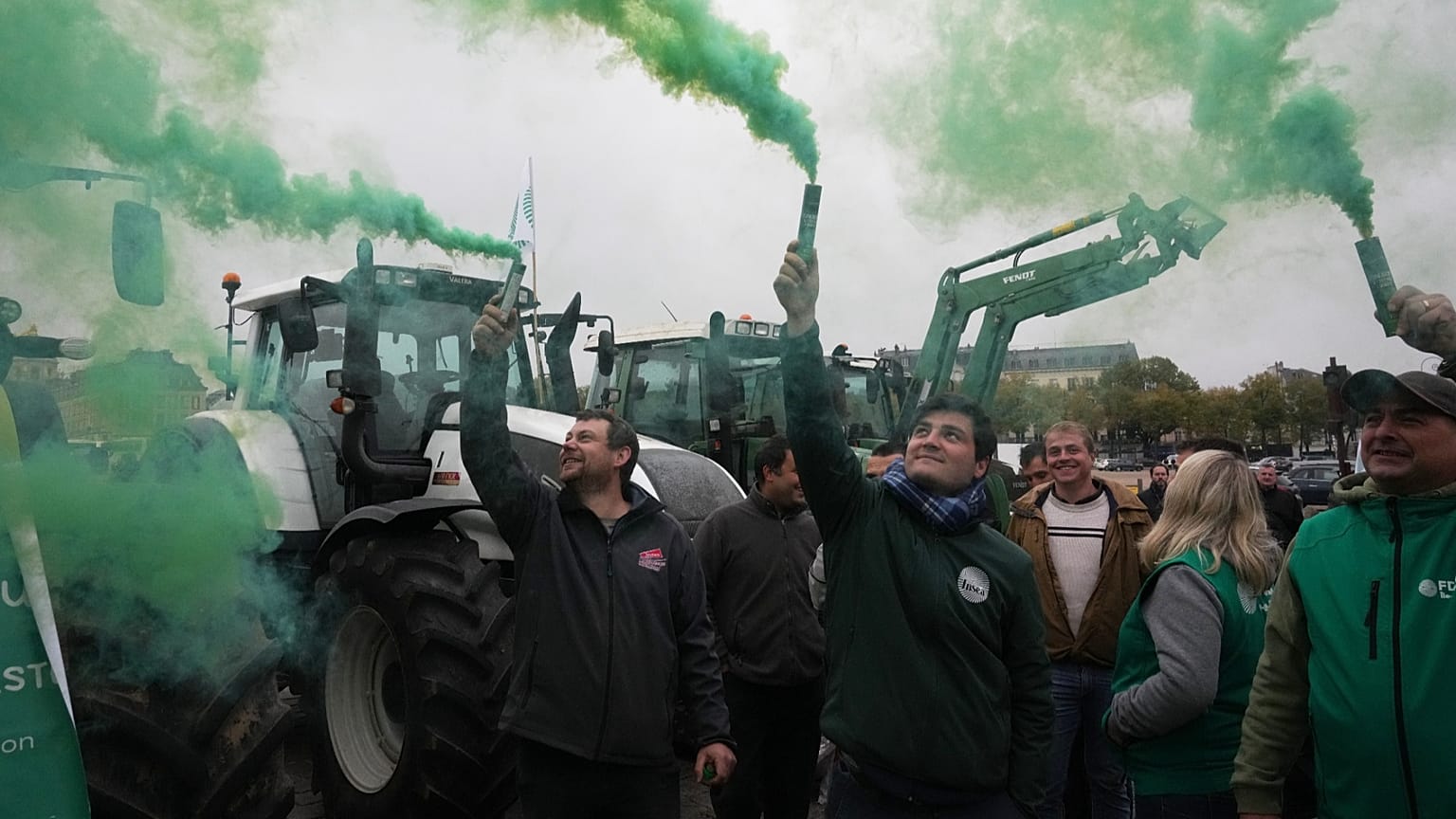 FILE: Farmers demonstrate outside the Chateau de Versailles to protest against the planned EU-Mercosur trade deal, 26 September 2025