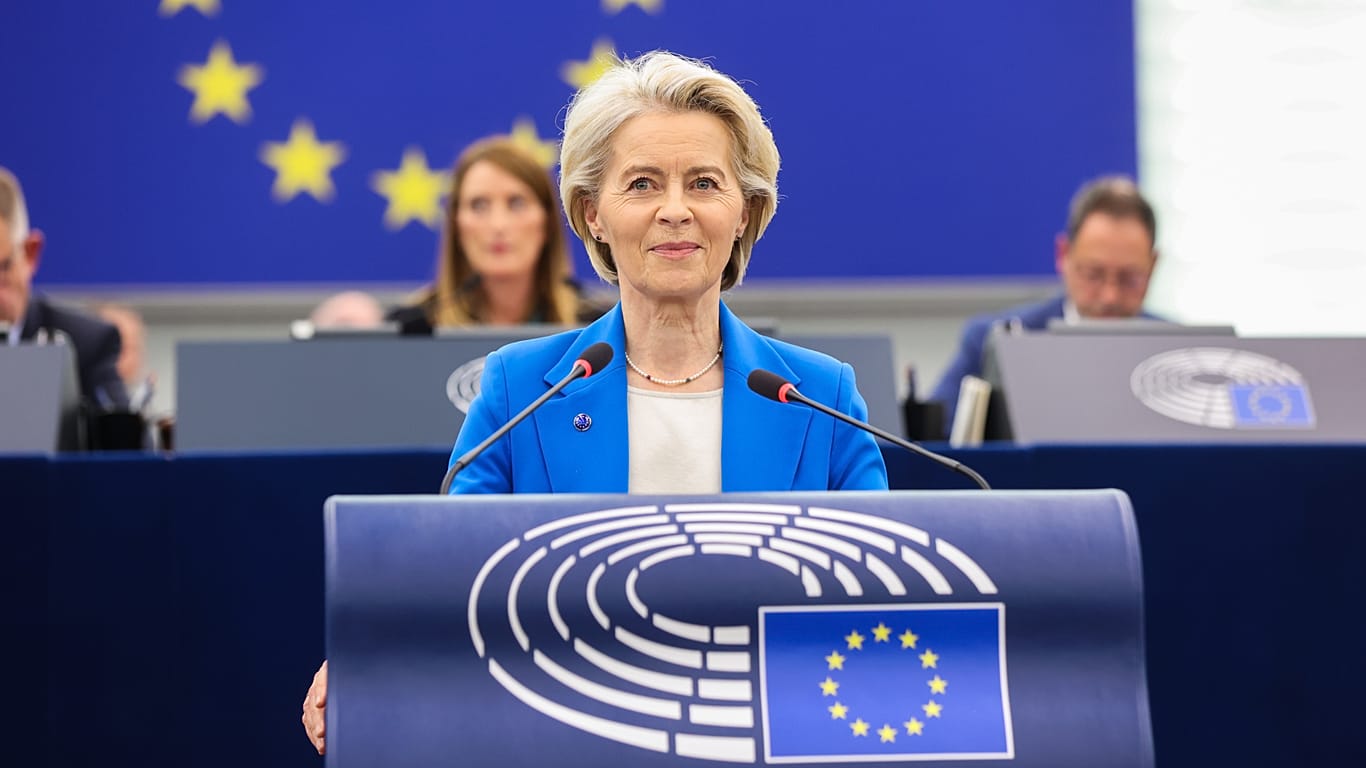 Von der Leyen è uscita 'rafforzata' dalle mozioni di censura, per ora