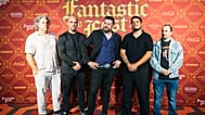 El elenco de 'Luger' junto a su director, Bruno Martín, y Santiago Taboada, guionista del flime.
