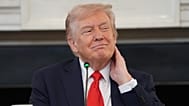 Az amerikai elnök egy tanácskozáson a Fehér Házban
