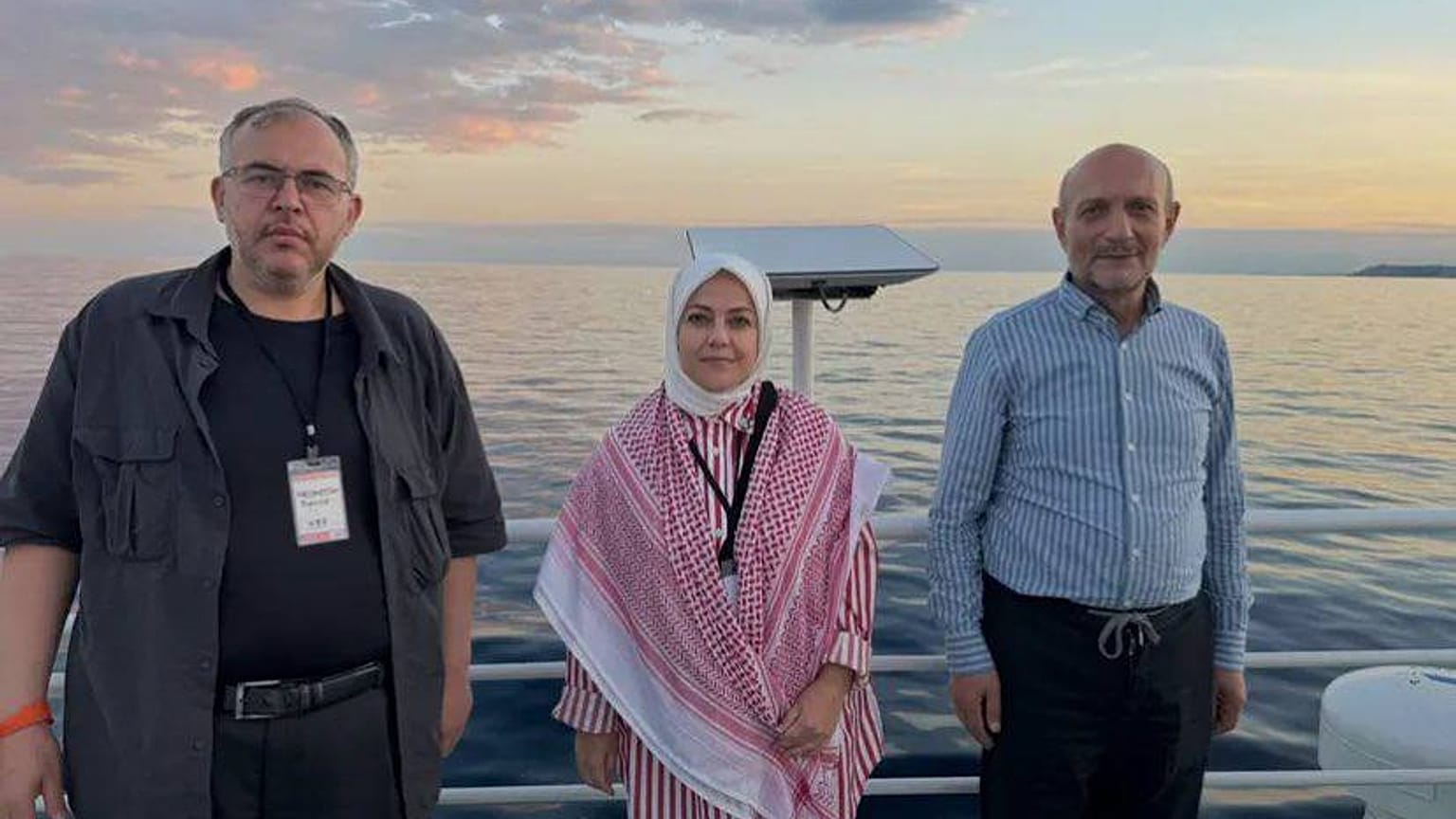 Hatay Milletvekili Necmettin Çalışkan, Gelecek Partisi Milletvekili Denizli Sema Silkin Ün ve Saadet Partisi Bursa Milletvekili Mehmet Atmaca, Vicdan Gemisi'nde.