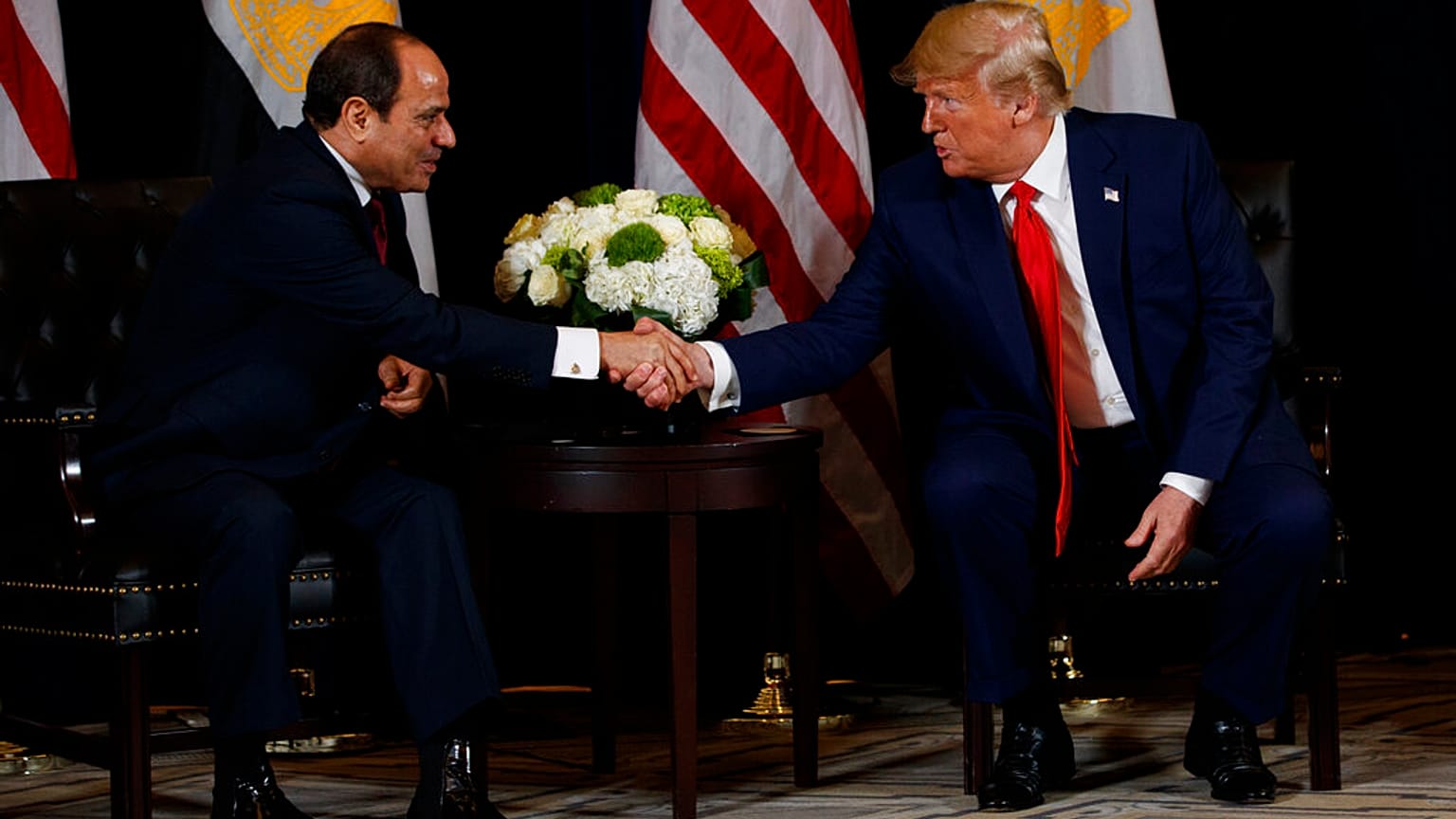 Görevdeki ilk döneminde ABD Başkanı Donald Trump, Mısır Cumhurbaşkanı Abdülfettah El Sisi ile BM Genel Kurulu'nda el sıkışırken, 23 Eylül 2019