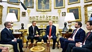 US-Präsident Donald Trump und Finnlands Präsident Alexander Stubb treffen sich im Oval Office im Weißen Haus, Donnerstag, 9. Oktober 2025, in Washington