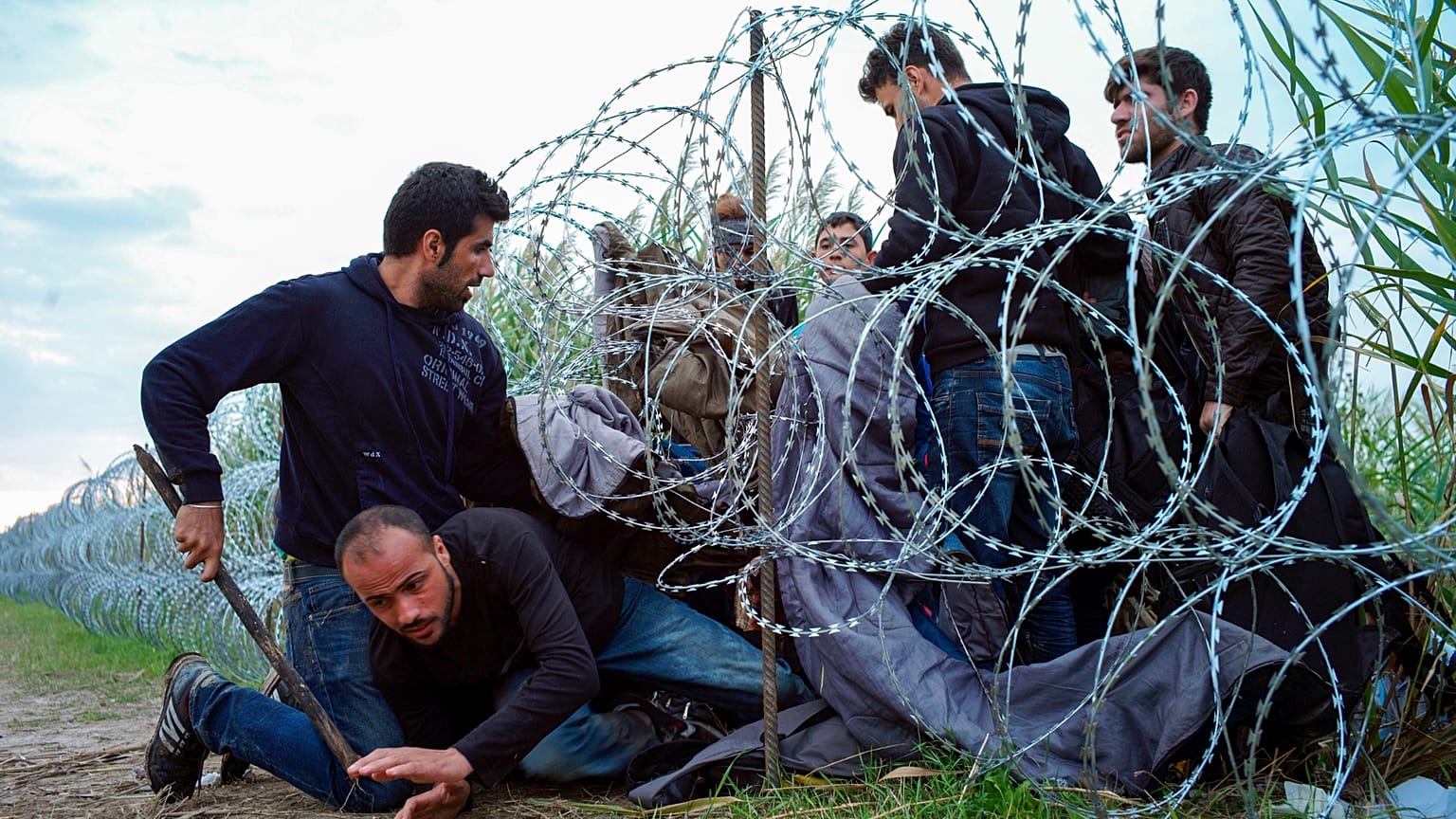 Nielegalna migracja: wielki spór o ośrodki deportacyjne.