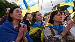 Ukrainier demonstrieren am ukrainischen Unabhängigkeitstag in Berlin