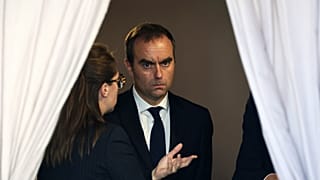 Emmanuel Macron avait promis de nommer un Premier ministre d'ici à "vendredi soir".