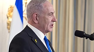 رئيس الوزراء الإسرائيلي بنيامين نتنياهو يتحدث خلال مؤتمر صحفي مع الرئيس دونالد ترامب في قاعة الطعام الرسمية بالبيت الأبيض، يوم الاثنين 29 سبتمبر/أيلول 2025، في واشنطن.