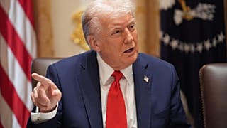 الرئيس الأميركي دونالد ترامب يتحدث خلال اجتماع لمجلس الوزراء في البيت الأبيض، يوم الخميس 9 أكتوبر/تشرين الأول 2025، في واشنطن.