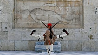 Το μνημείο του Άγνωστου Στρατιώτη στο κέντρο της Αθήνας (φωτογραφία αρχείου)