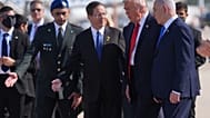 Donald Trump all'arrivo lunedì all'aeroporto di Tel Aviv