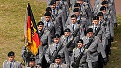 Laut einem Bericht hat sich die Bundesregierung wohl auf ein Auswahlverfahren für den Wehrdienst einigen können.