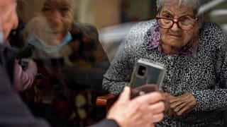 صورة تعبيرية لمريضة زهايمر
