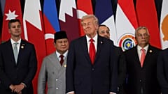 Donald Trump a Sharm el-Sheikh con i presidenti del Paraguay, Pena, dell'Indonesia, Subianto, di Cipro Christodoulides e il premier ungherese Orban (13 ottobre 2025)