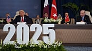 Cumhurbaşkanı Recep Tayyip Erdoğan, Şarm El-Şeyh'teki törende açıklamalarda bulunan ABD Başkanı Donald Trump'ı takip ederken, 13 Ekim 2025