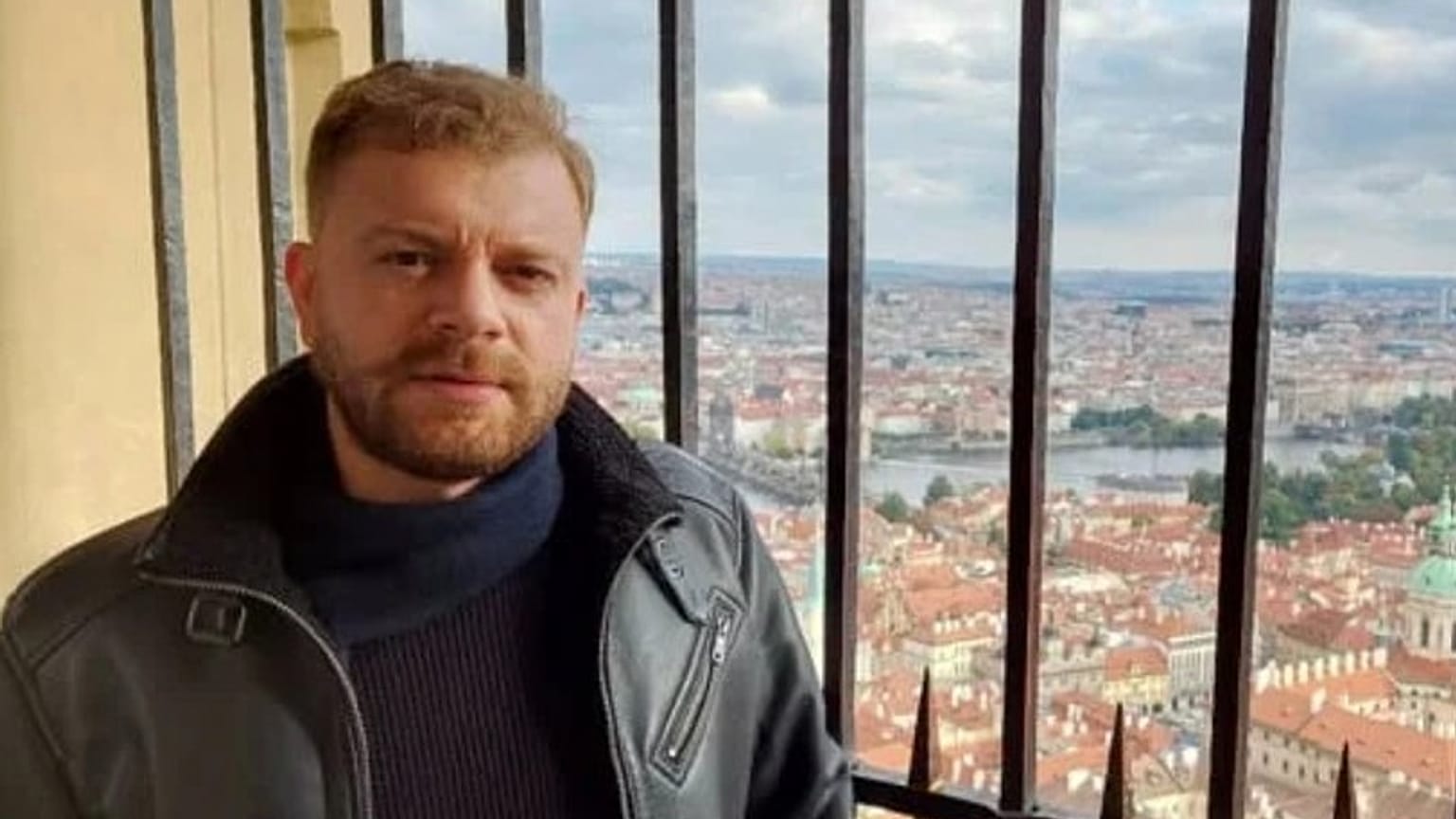 Akademisyen Emrah Gülsunar