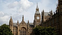 DOSSIER : Vue générale du Palais de Westminster et de la Tour de la Reine Elizabeth qui contient la cloche connue sous le nom de "Big Ben" à Londres, le lundi 14 août 2017.