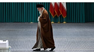 علی خامنه‌ای