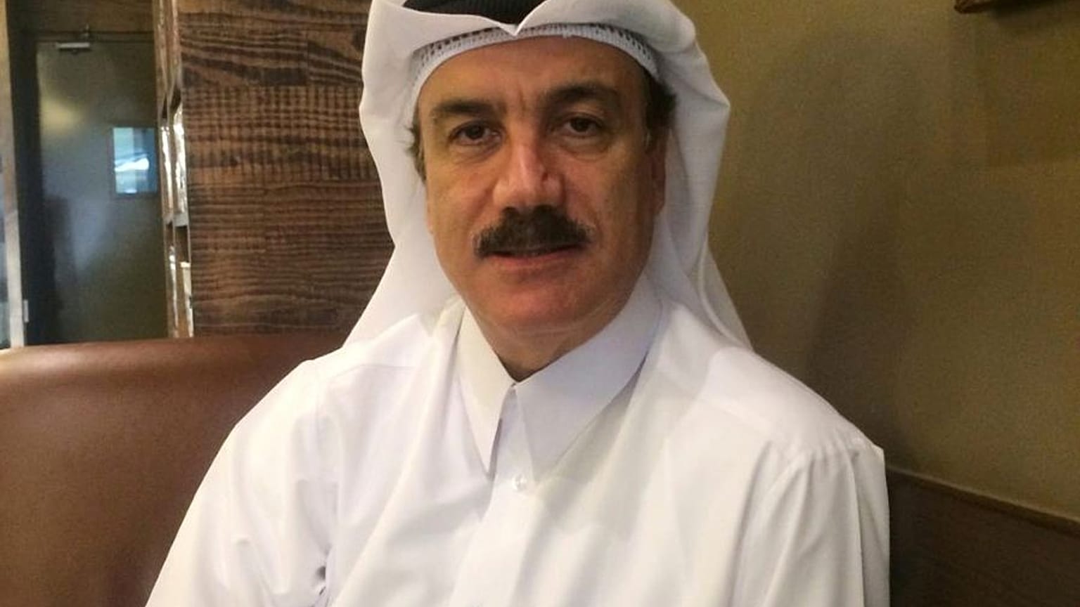  تُظهر هذه الصورة، التي التقطتها عائلته حوالي عام ٢٠١٧، ريمي روحاني، رئيس المجلس الروحي الوطني الذي يُشرف على شؤون البهائيين في قطر.